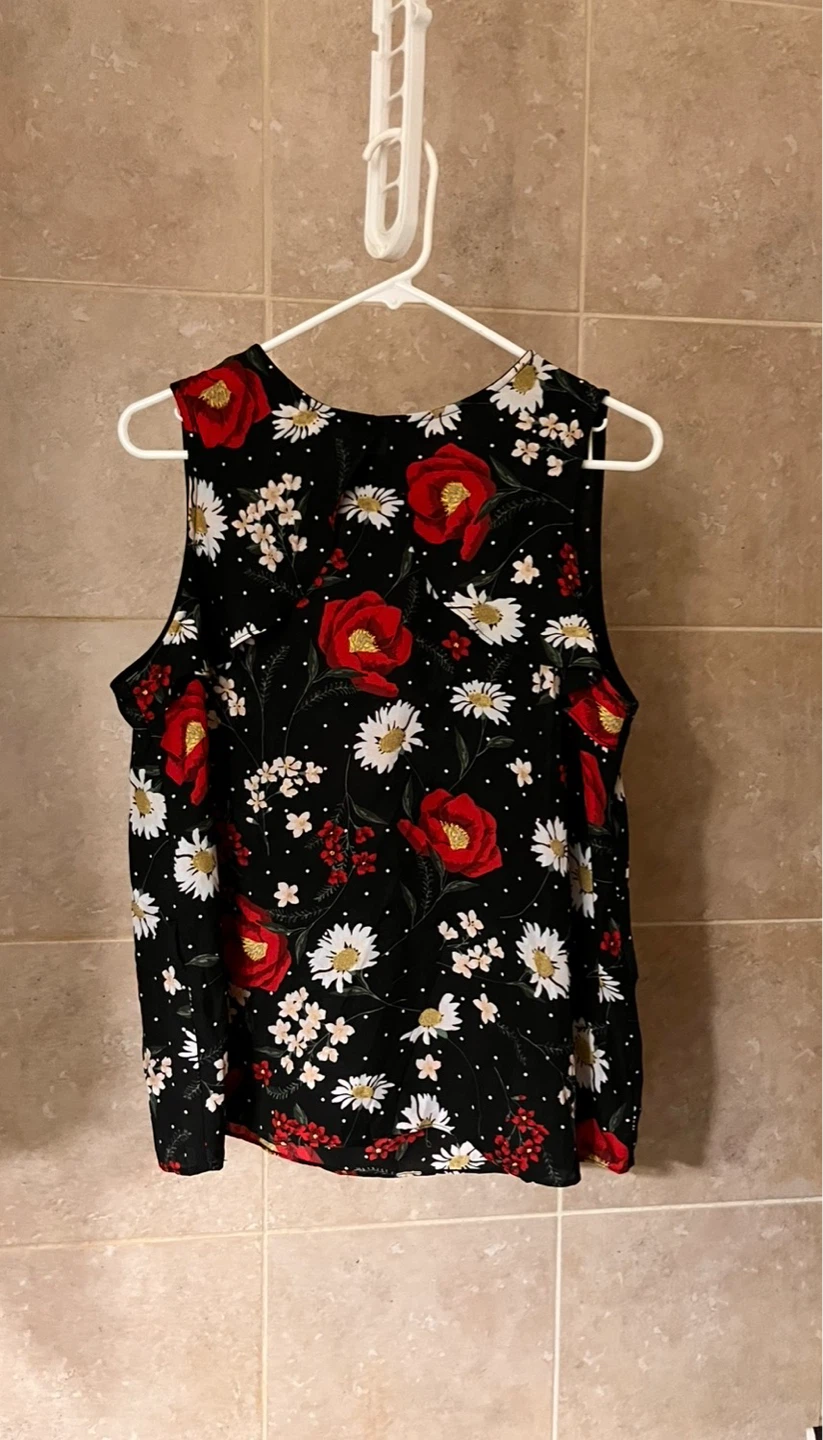 Black Floral Sleeveless Top