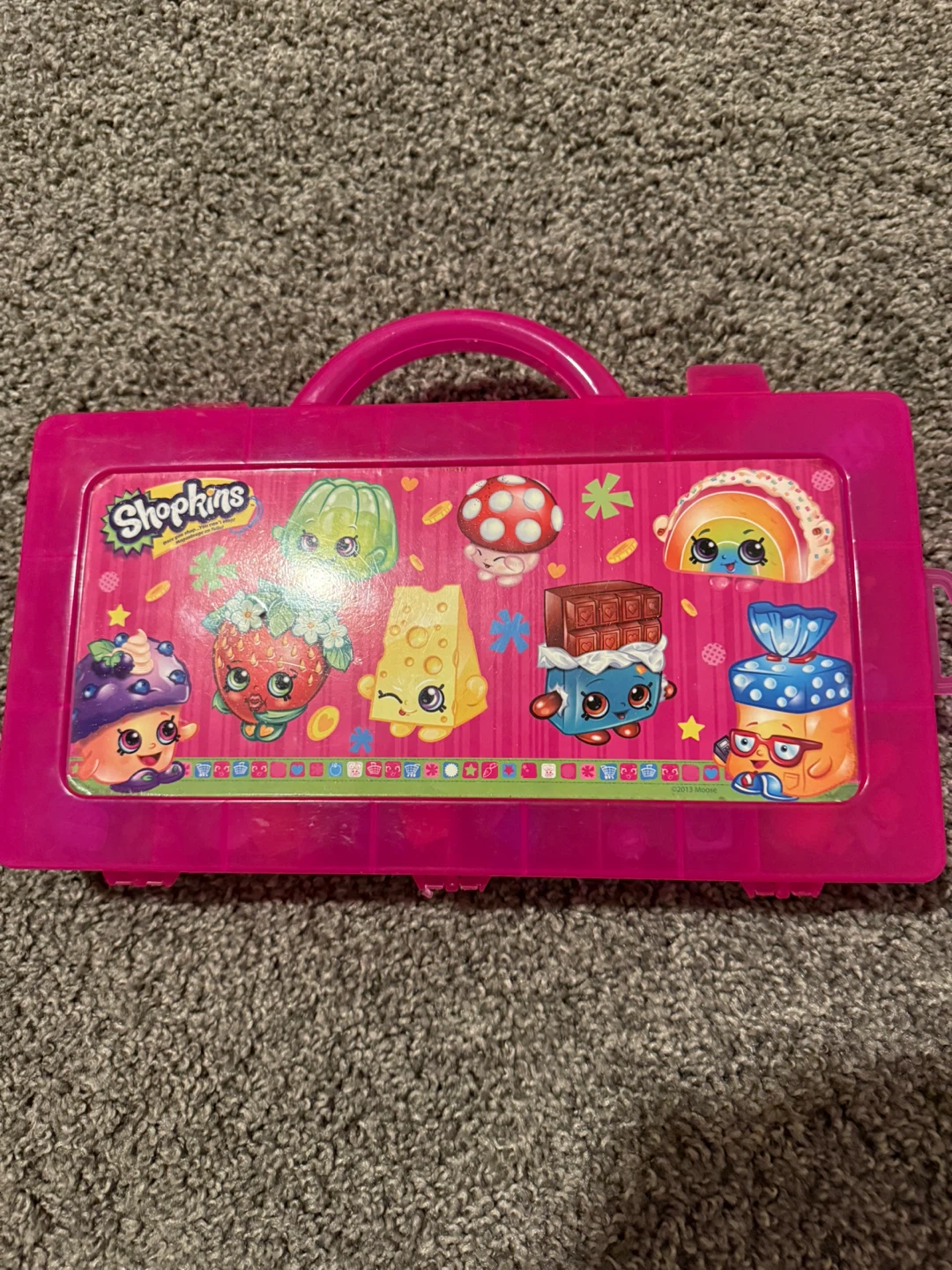 Shopkins Carrying Case with Mini Figures - photo 2