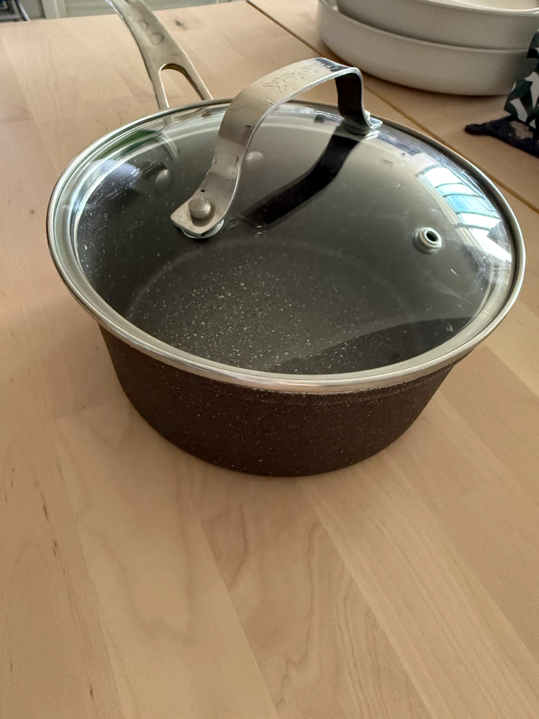 Rock pot with Lid