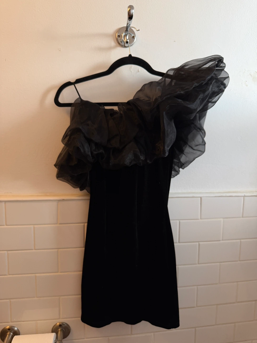 Zara Black Velvet Dress with Ruffle - photo 2