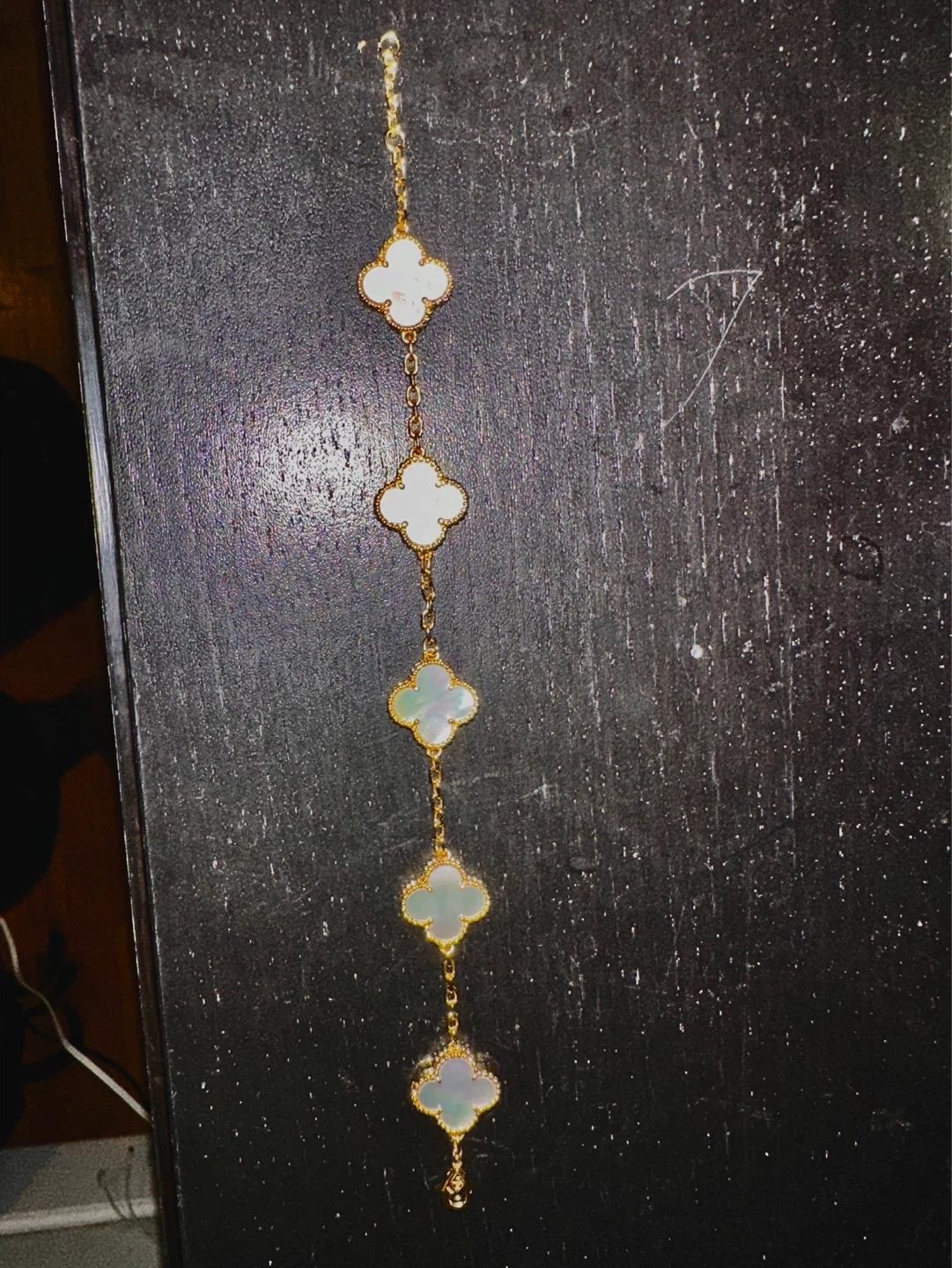 Van Cleef -18k Gold Clover Mother of Pearl Bracelet - photo 3