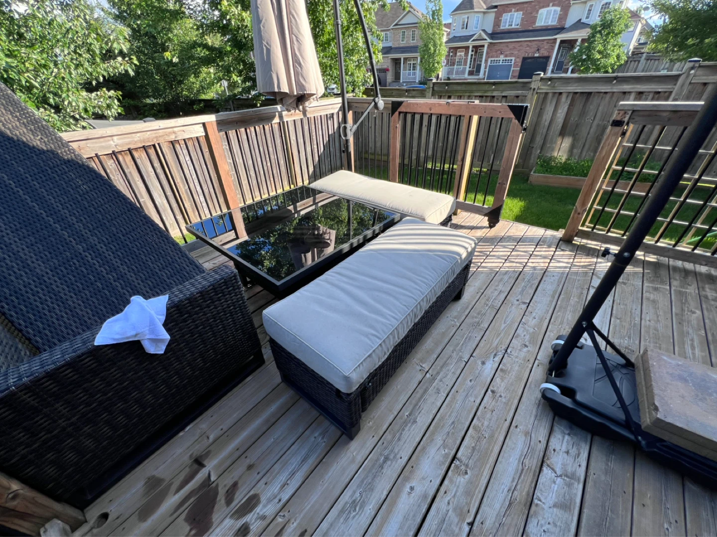 Outdoor table & sofas - photo 3