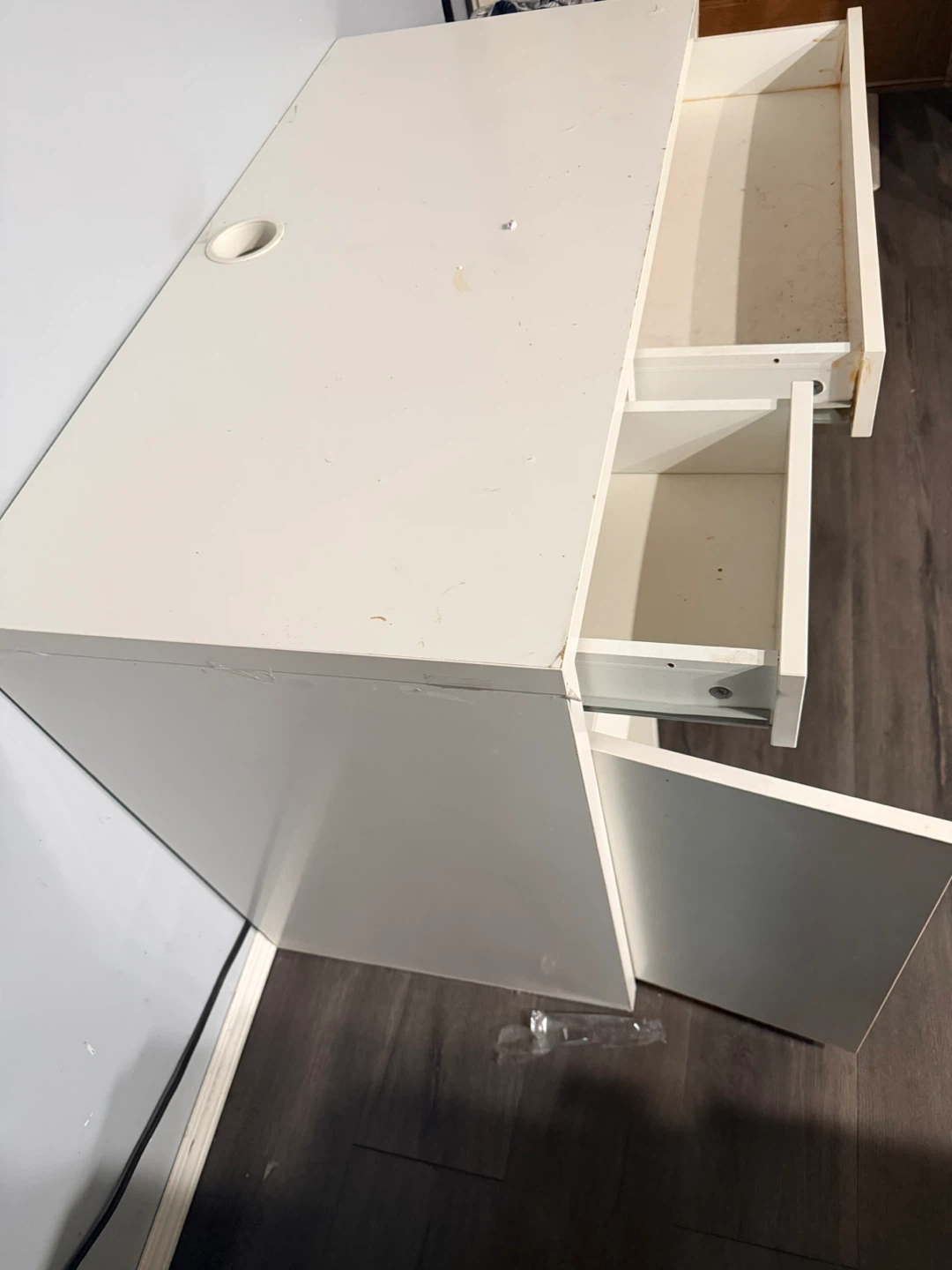 White Desk with Drawers and Cabinet - photo 4
