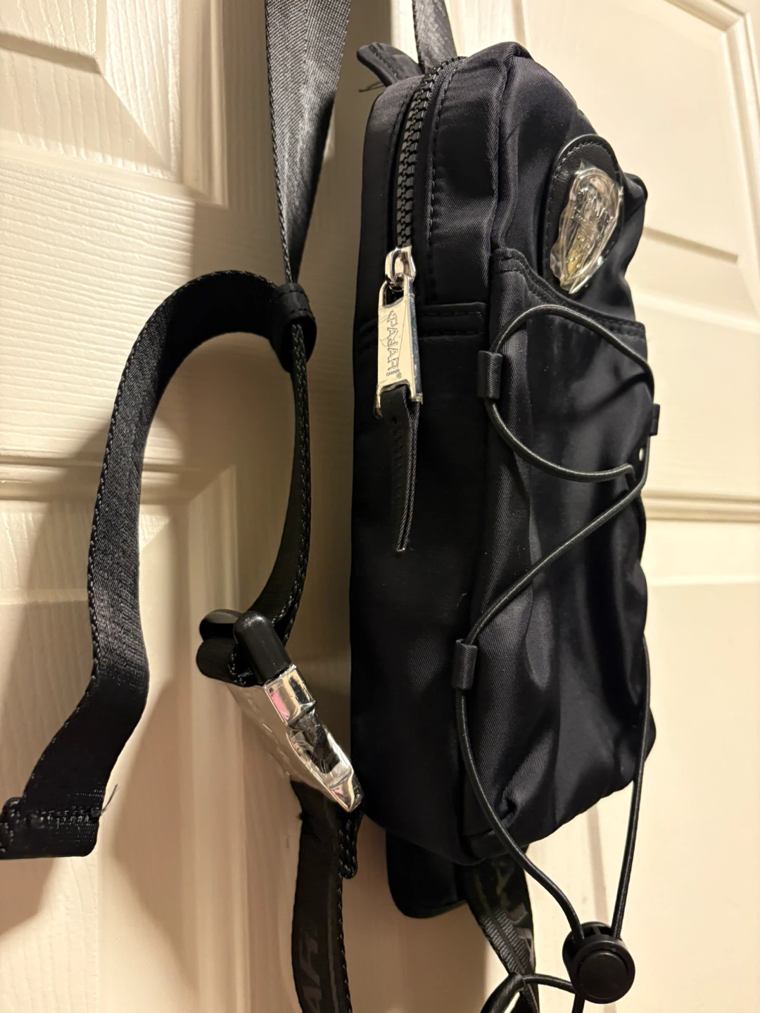 Pajar Day Nylon Crossbody Sports Bag - photo 3