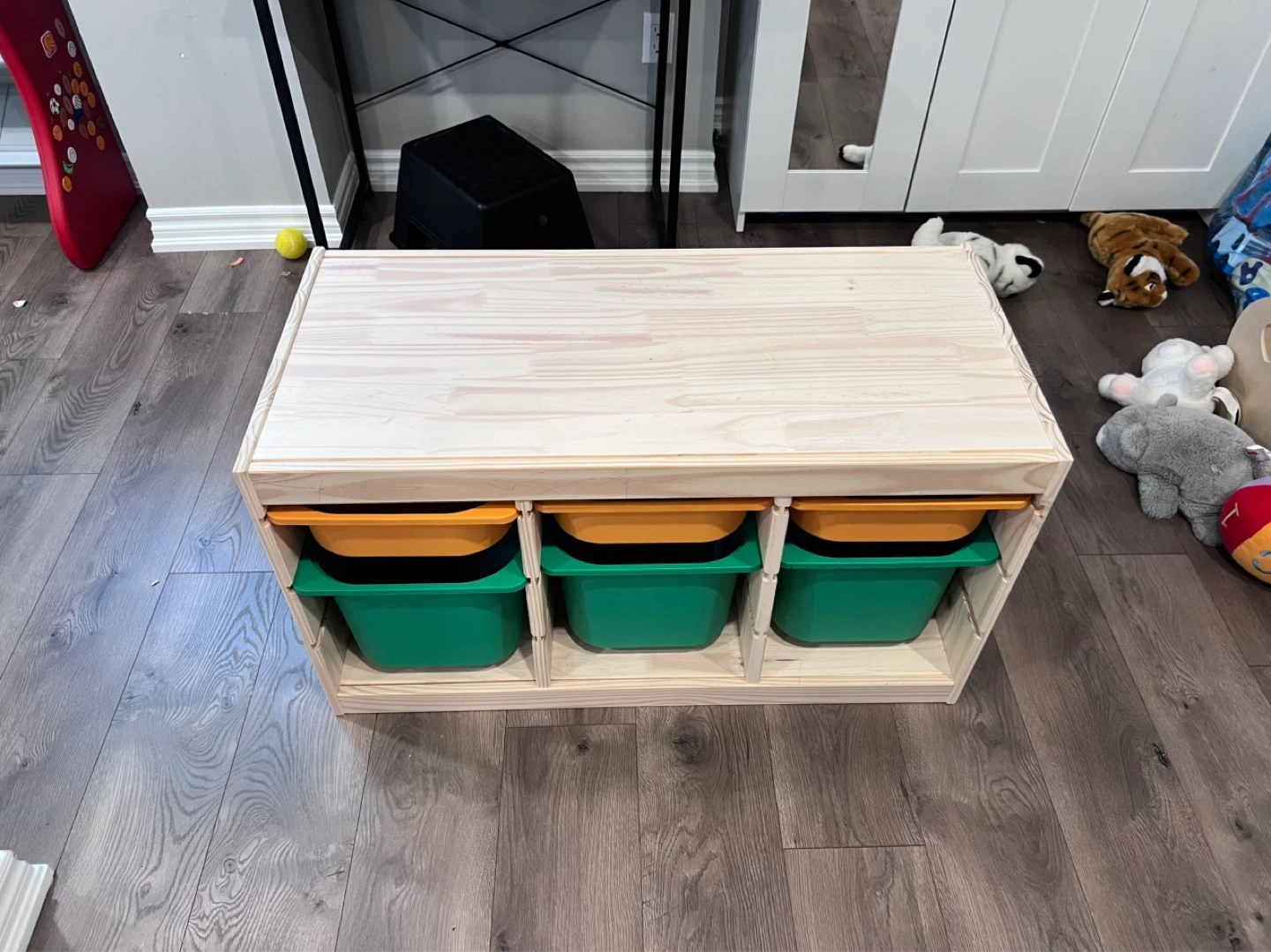 Kids storage drawers