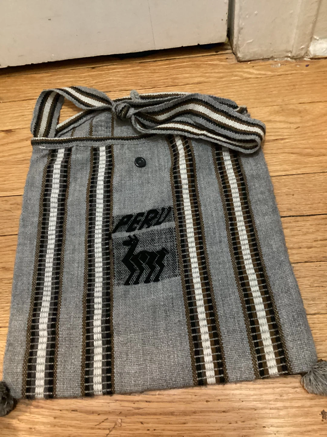 ⚽️Peru Woven Sling Bag with Llama Detail