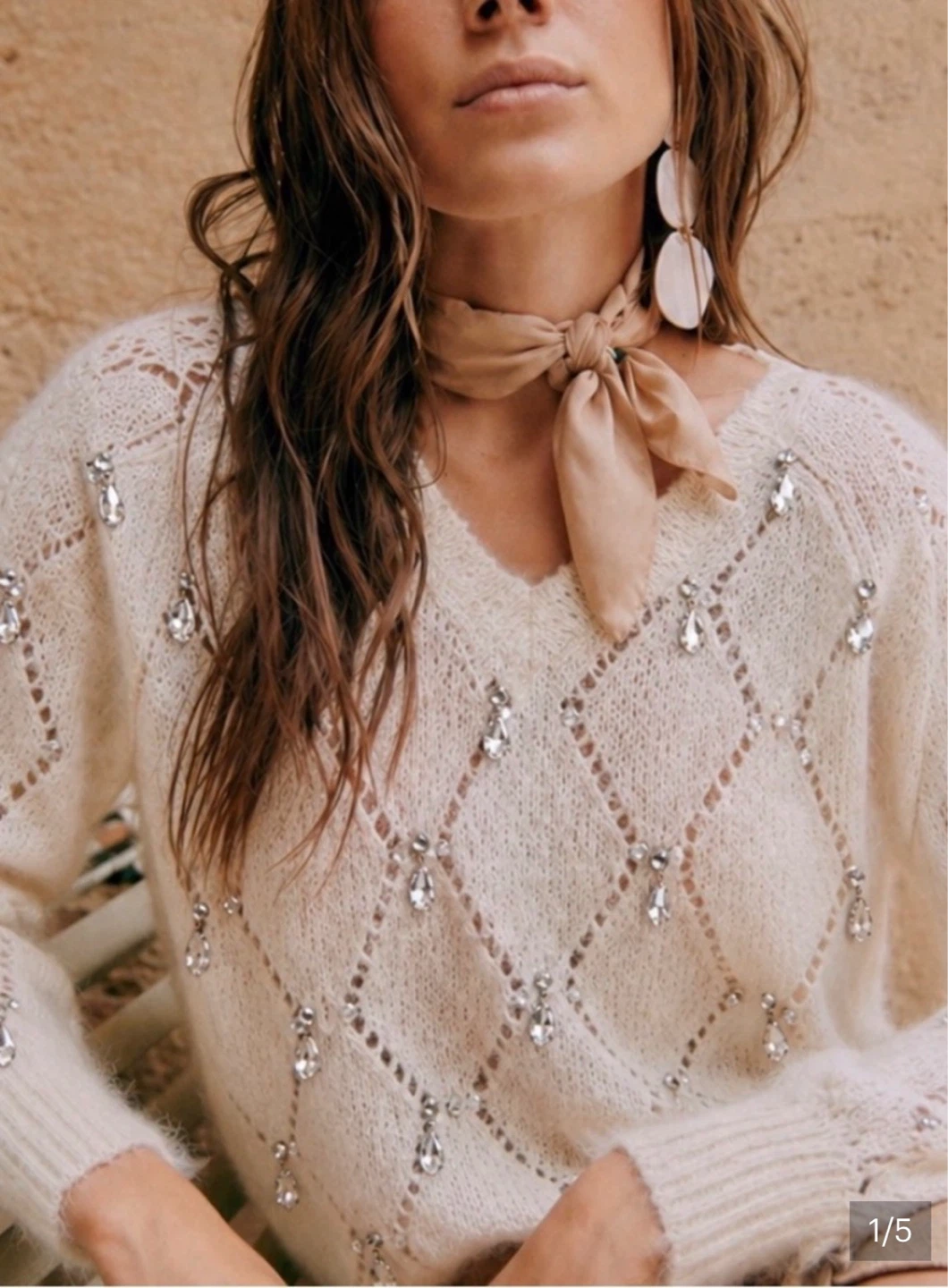 ZARA Knit Sweater with Rhinestones ⚽