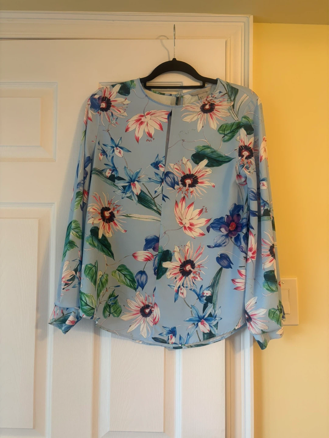 H&M Blue Floral Long Sleeve Blouse Size 4
