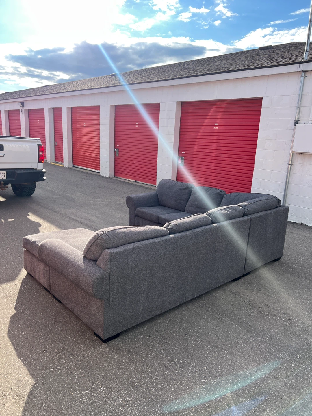 Beautiful Grey Fabric U Sectional Can also deliver for free - photo 4