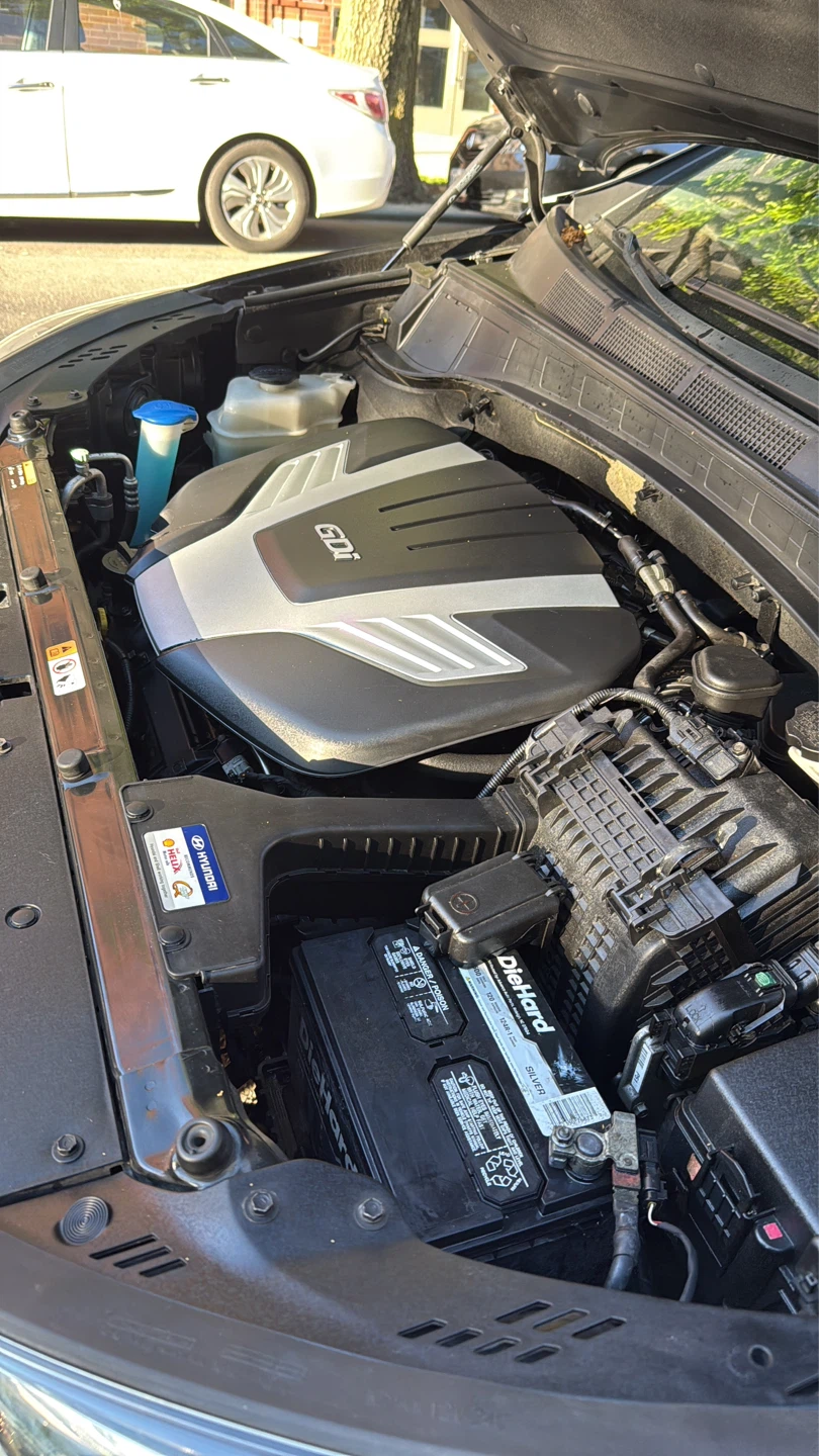 SUV IS LIKE NEW.