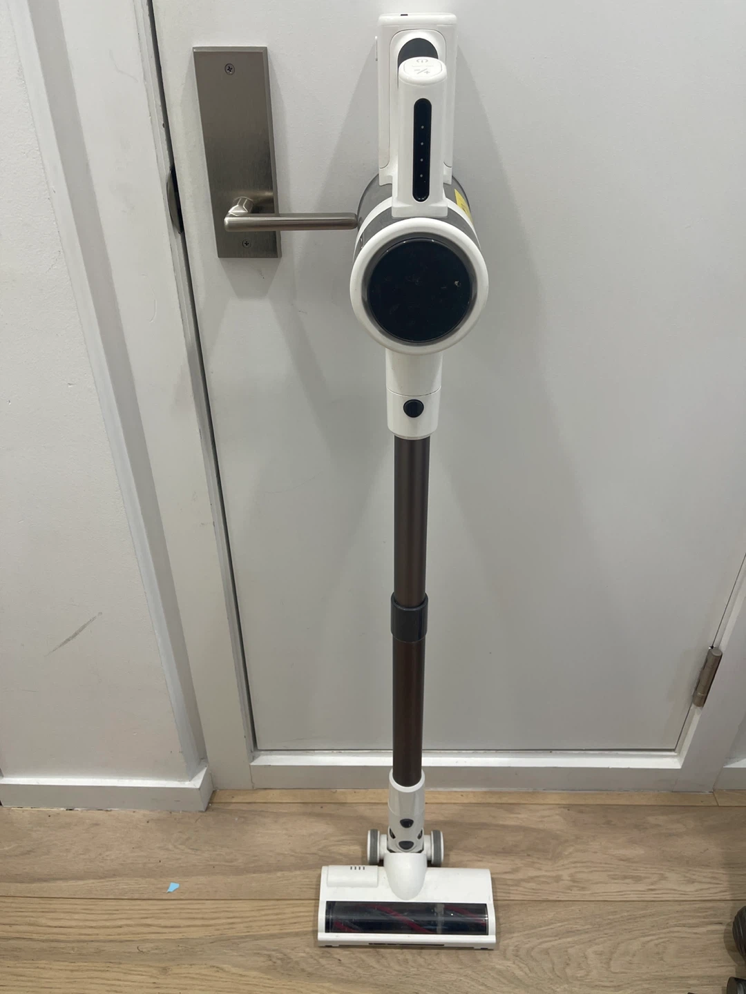 Vacuum Cleaner Model P11