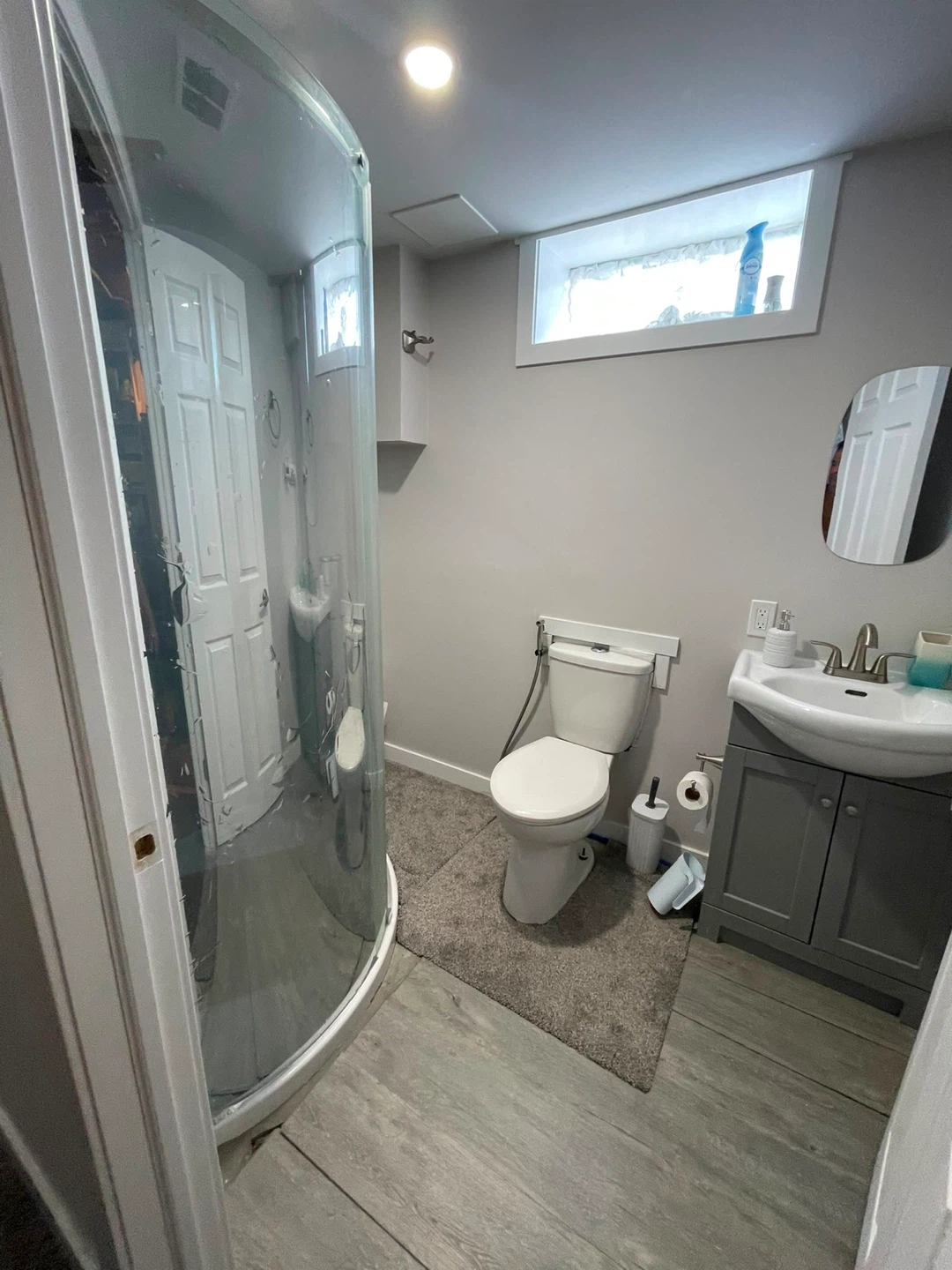 Right now, room for rent - photo 3