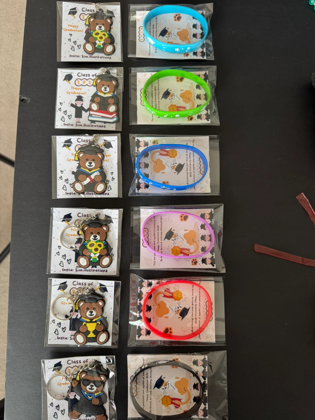 Graduation Bear Keychains & Bracelets - Class of 2026 - photo 2