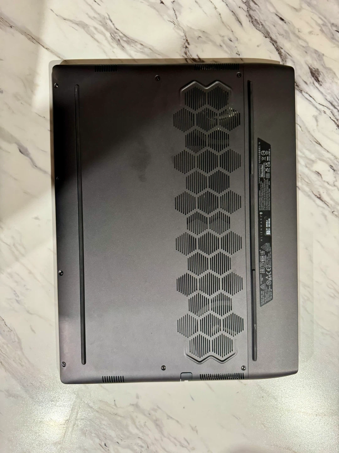 Alienware m15 R6 Laptop - photo 4