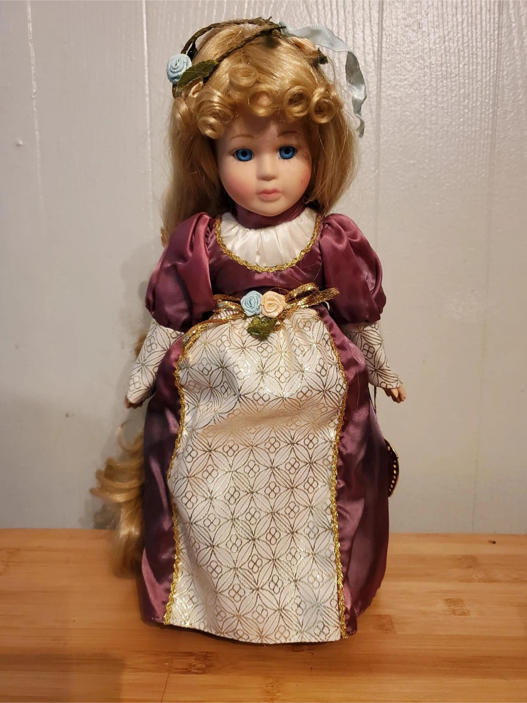 Rapunzel Porcelain Doll - photo 2