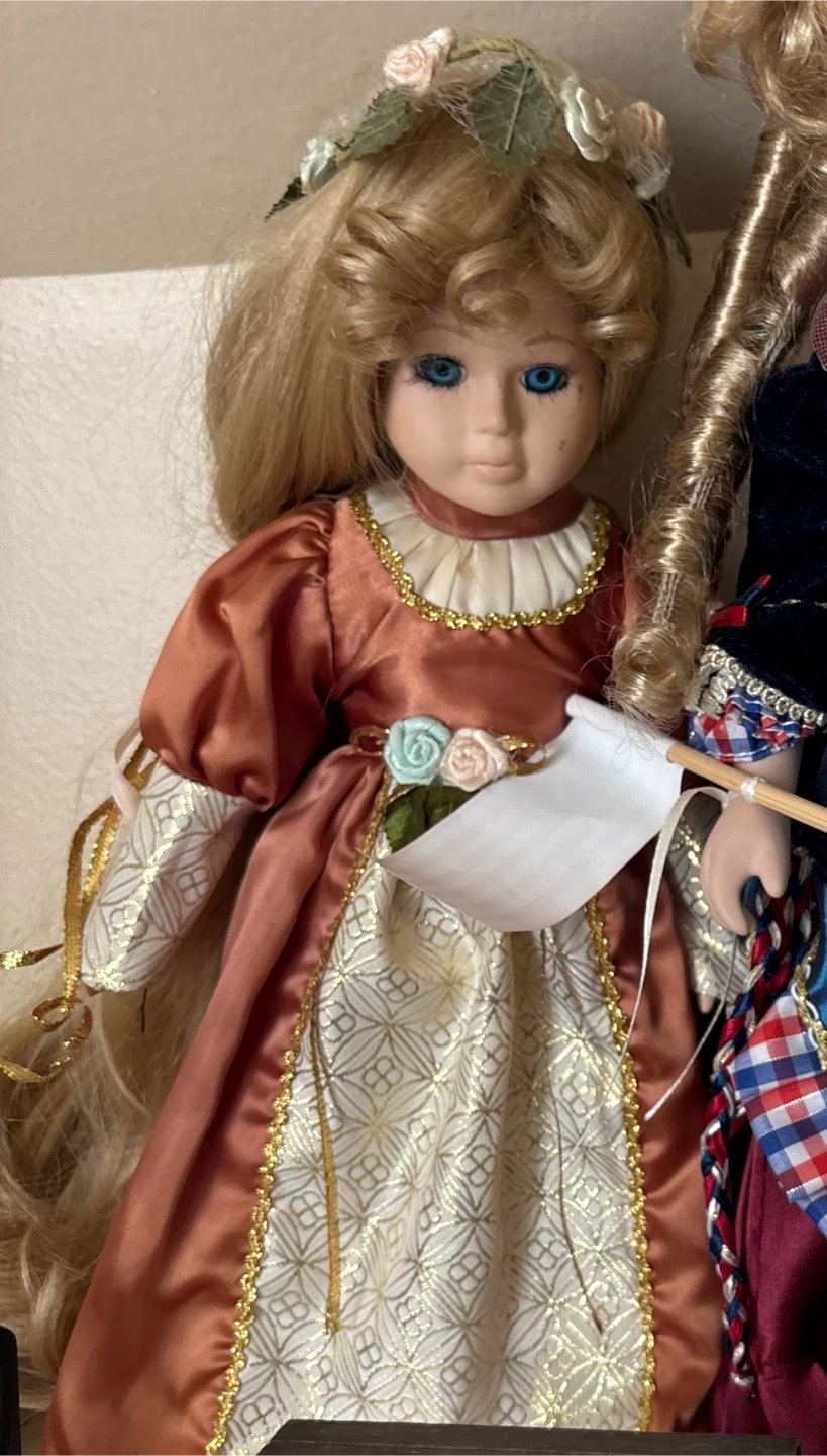 Rapunzel Porcelain Doll - photo 3