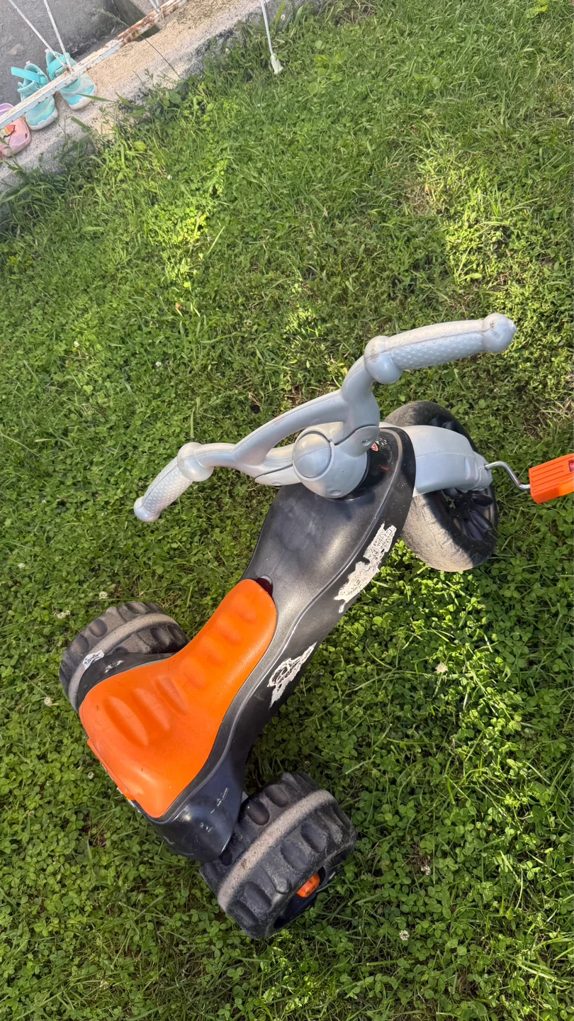 Fisher-Price Tough Trike - photo 2