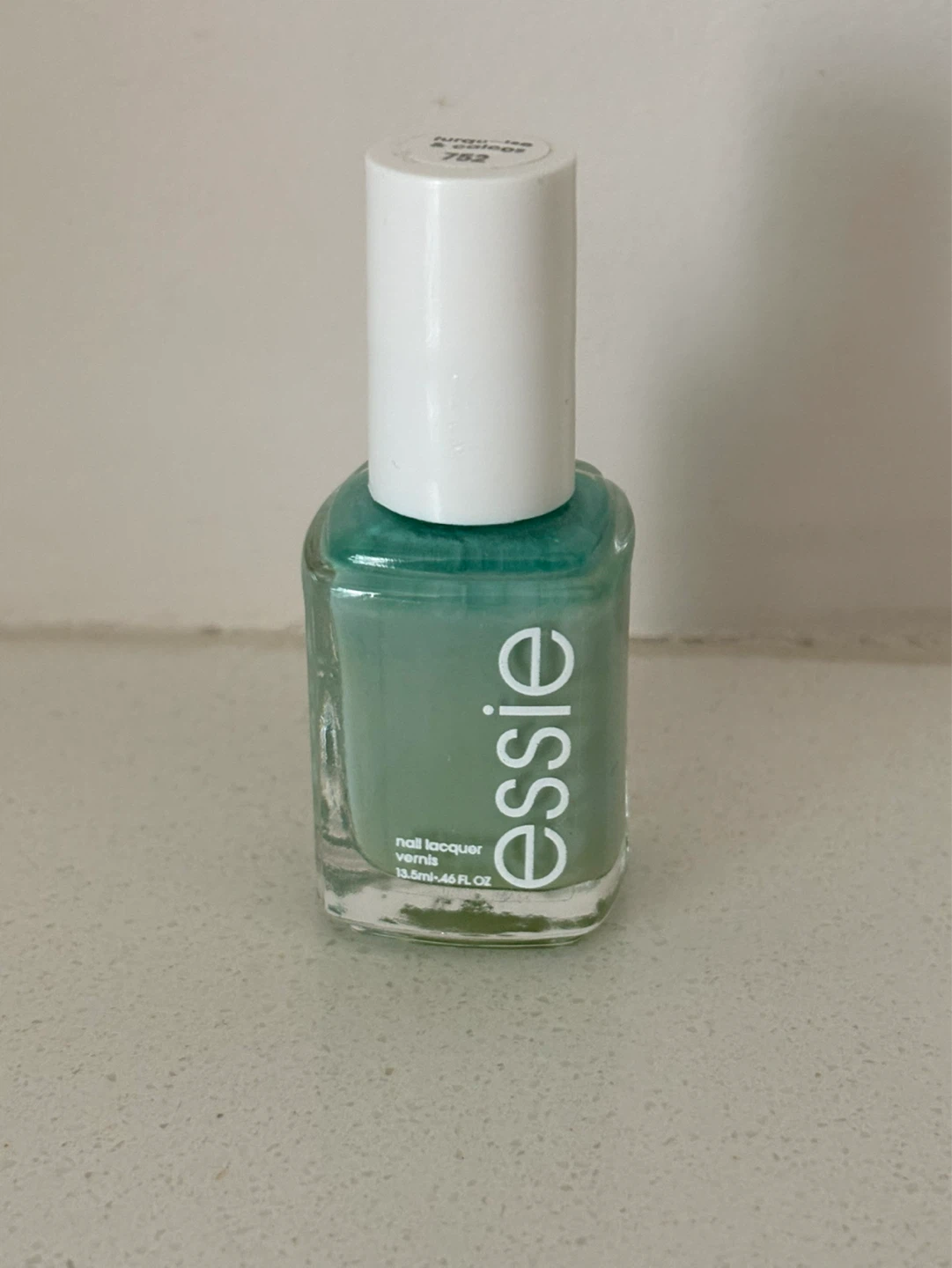 Essie Nail Polish ⚽️