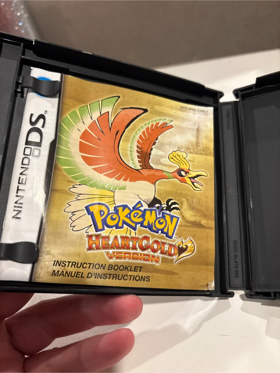 Pokemon HeartGold Version Nintendo DS Game - photo 3