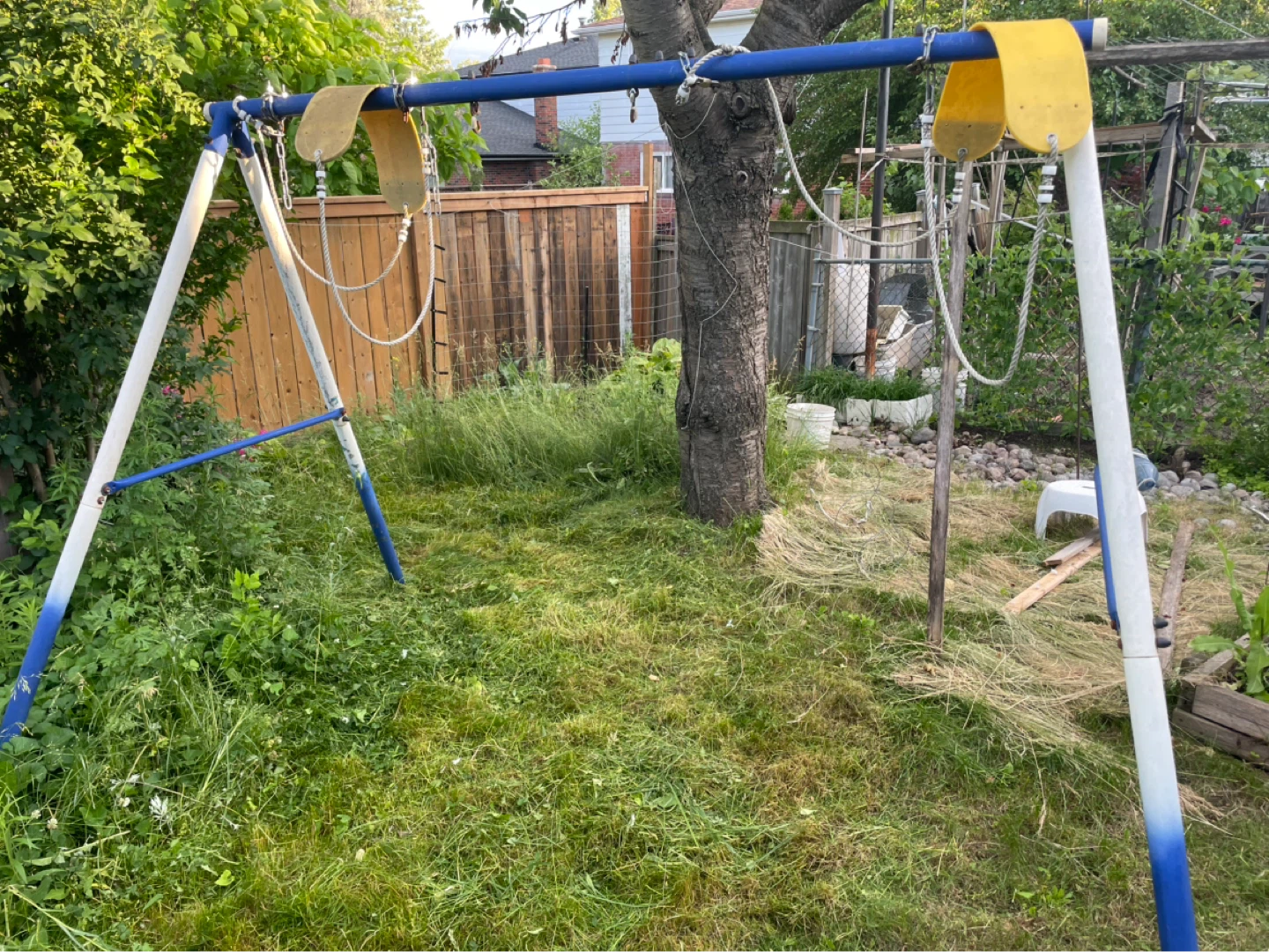 Swing Set with Two Yellow Seats - photo 2
