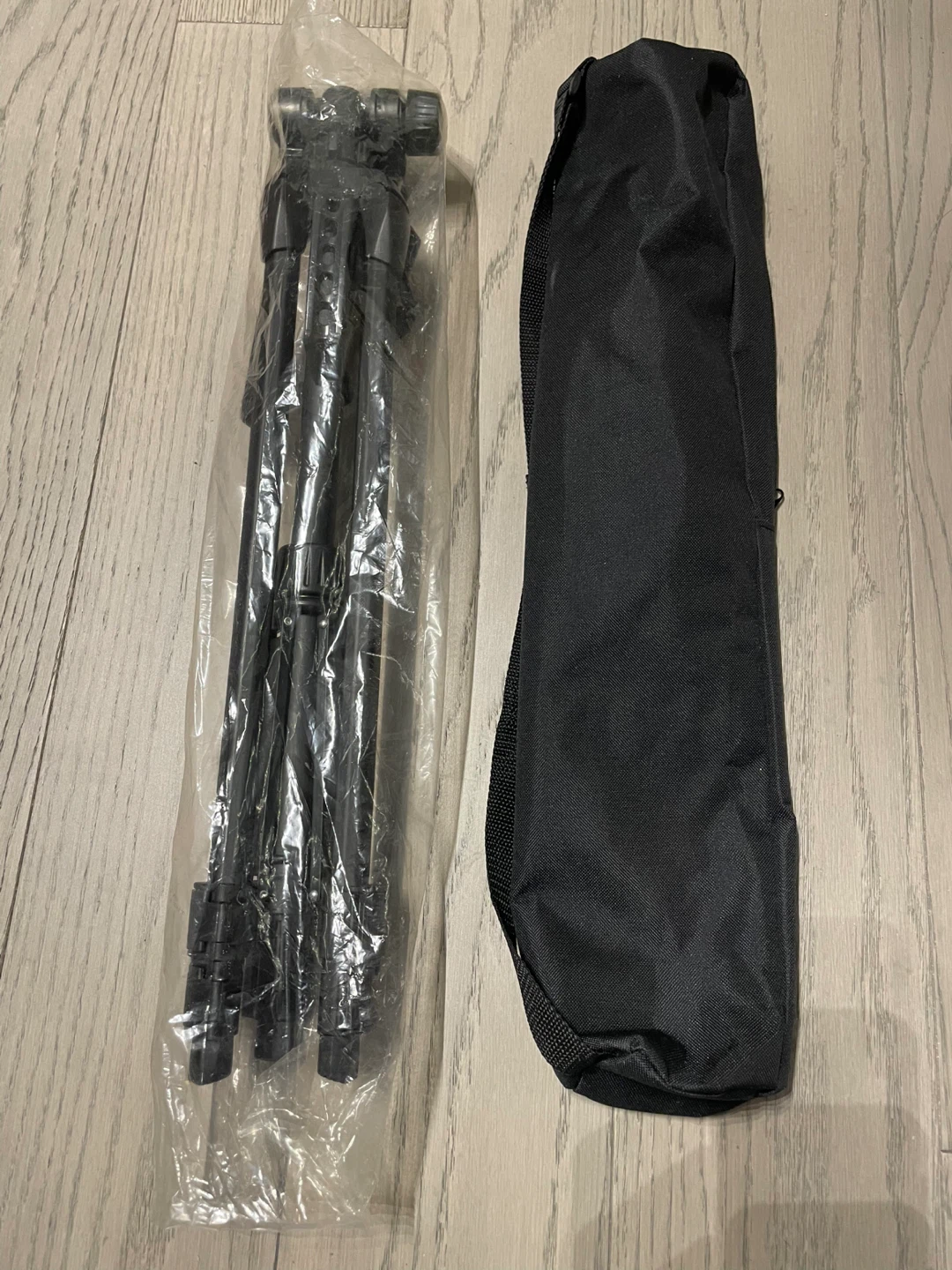 Black Tripod with Carrying Case - photo 4