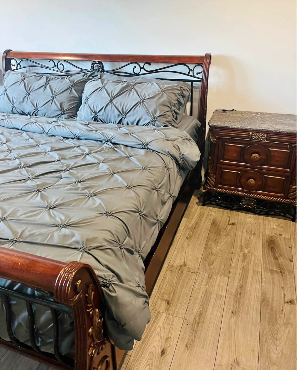 King size bed with spring box and mattress - photo 3