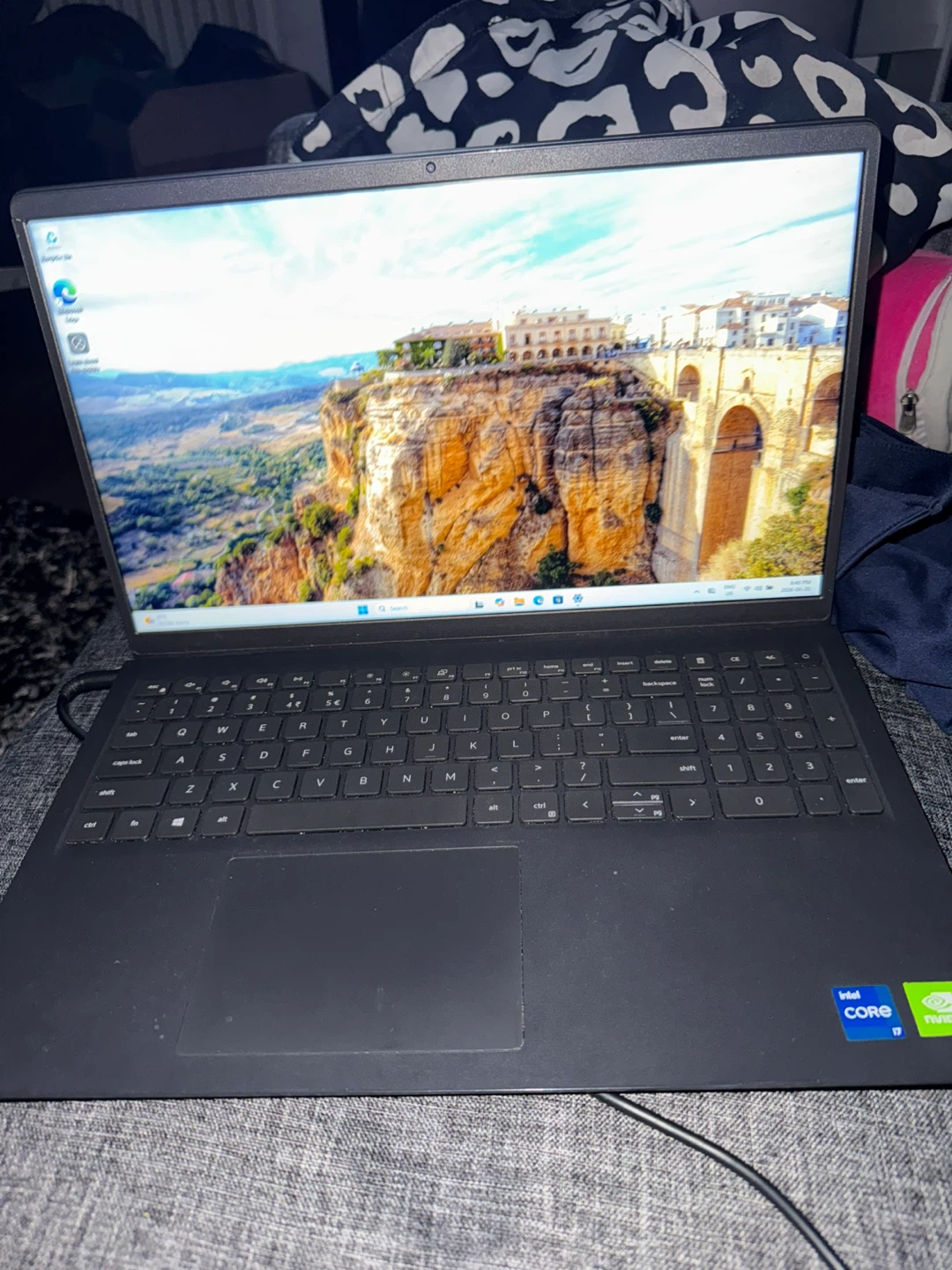 Dell Vostro 15 Laptop - photo 3