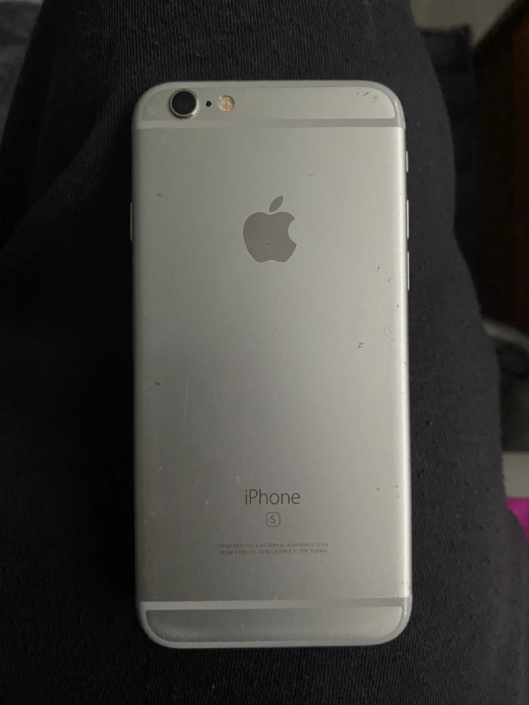 Apple iPhone 6s - Silver