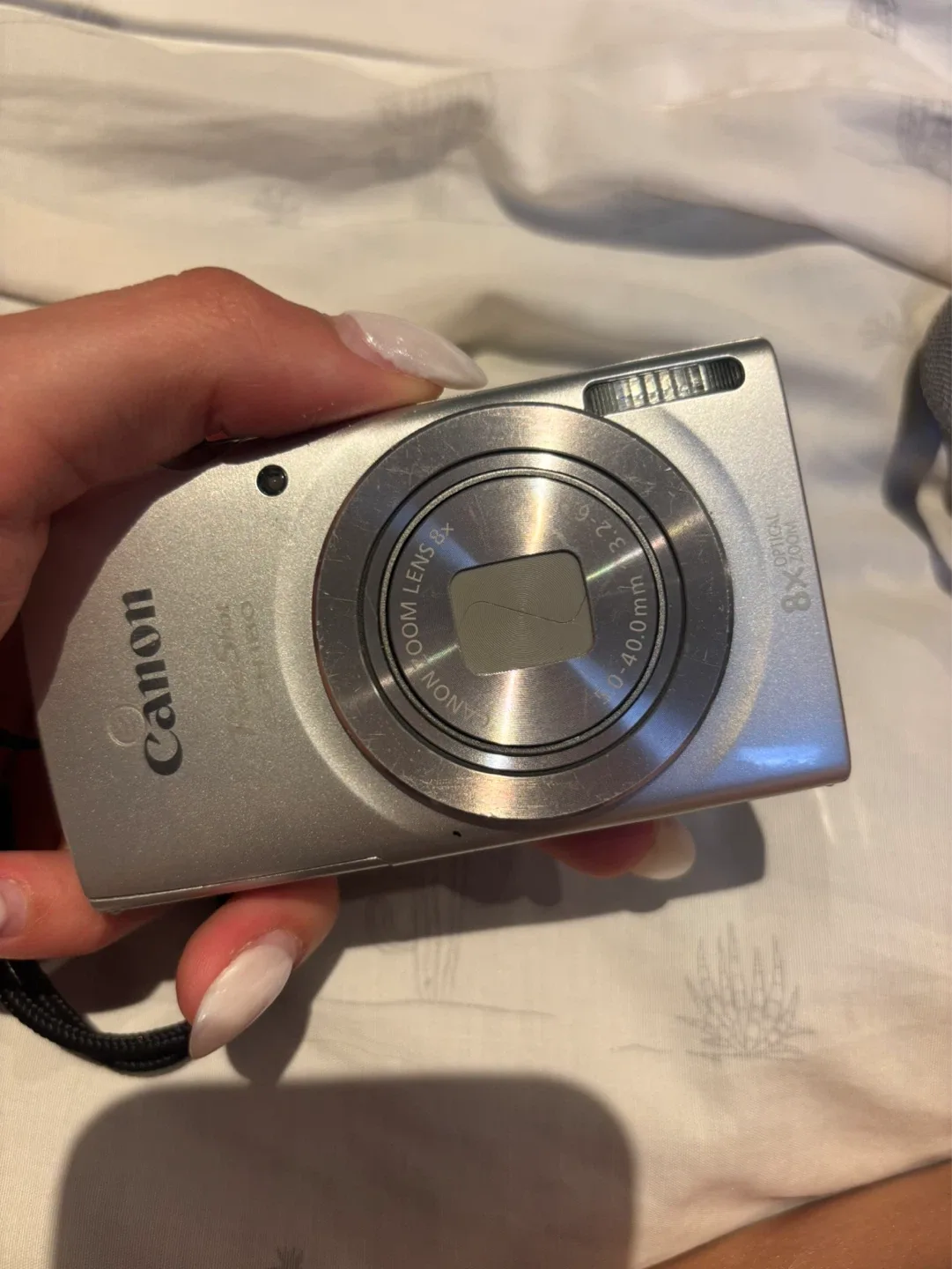 Canon PowerShot ELPH180 - photo 2