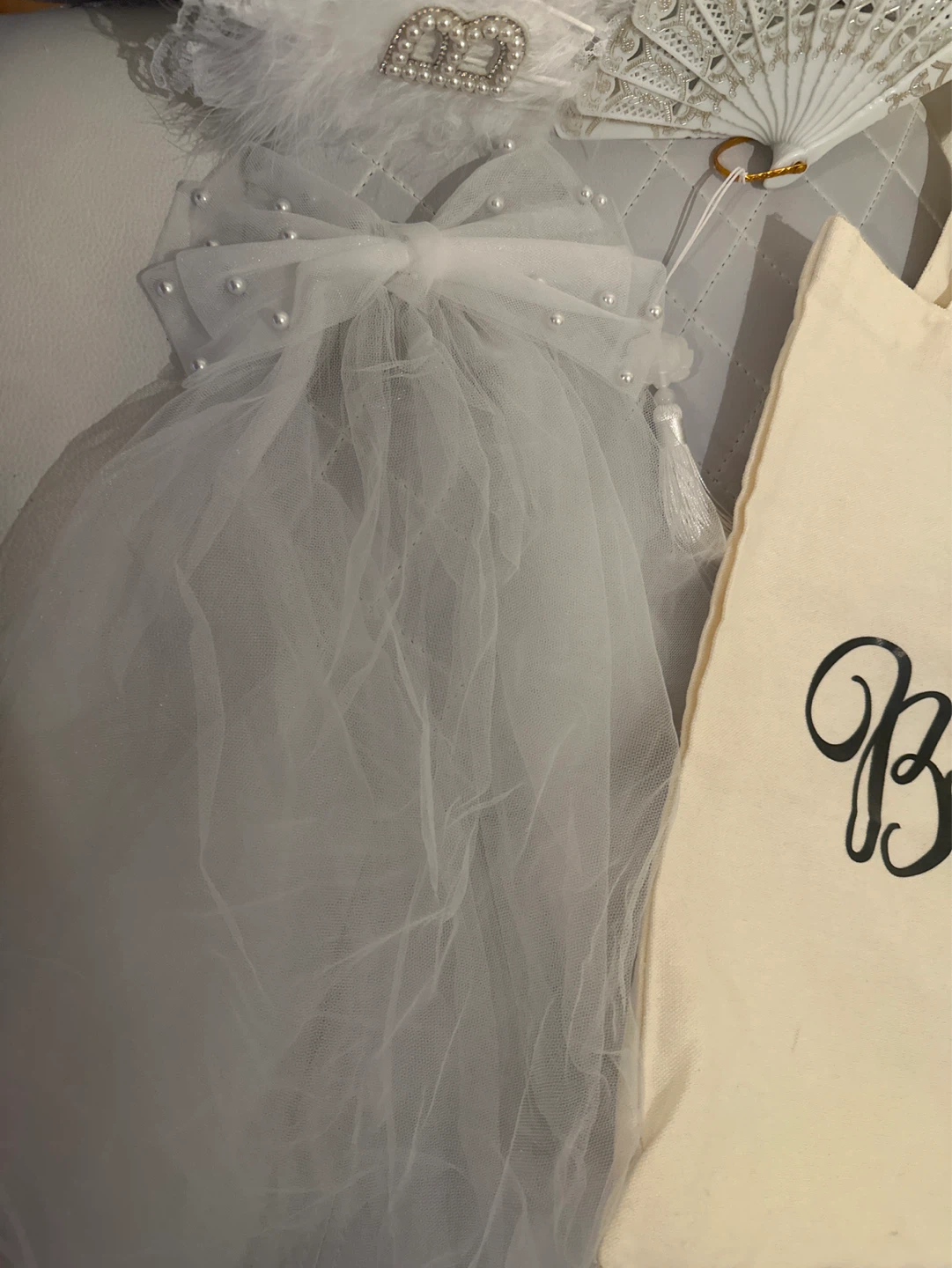 Bride Feather Fan, Veil, and Tote Bag Set - photo 3