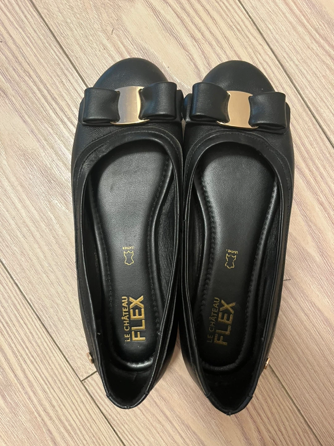 Le Château Flex Black Leather Ballet Flats - Size 7
