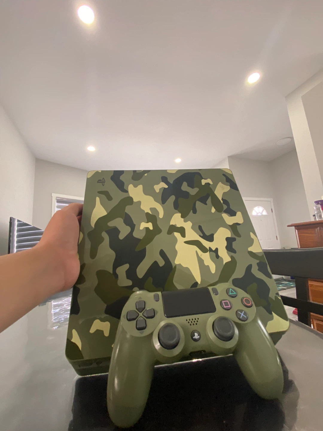 PlayStation 4 Console & 3 Games - photo 3