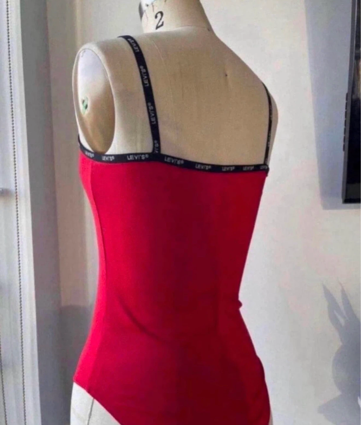 ⚽️Levi’s Bodysuit size xs - photo 2