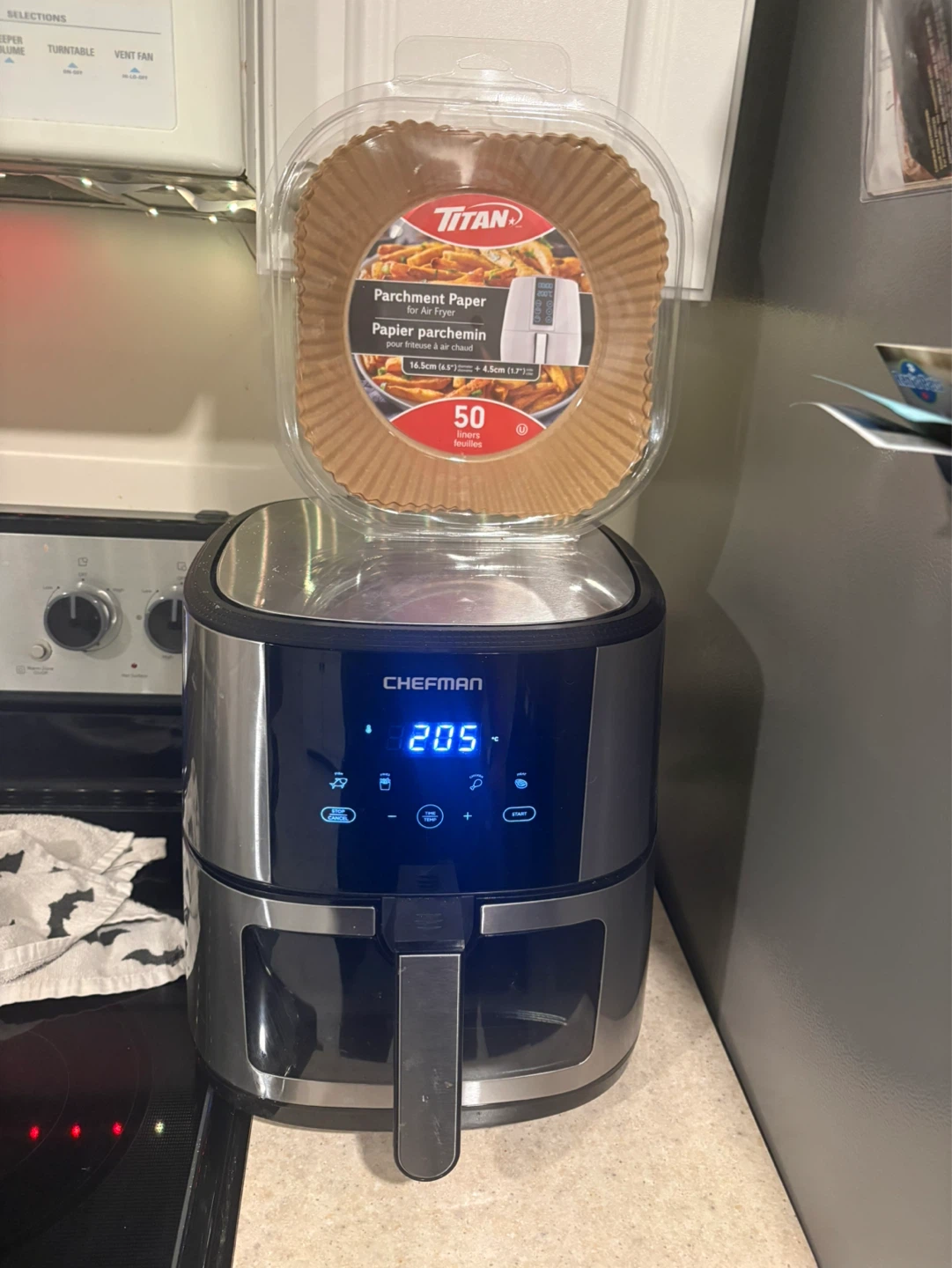 Chefman Air Fryer with Titan Parchment Paper Liners - photo 2