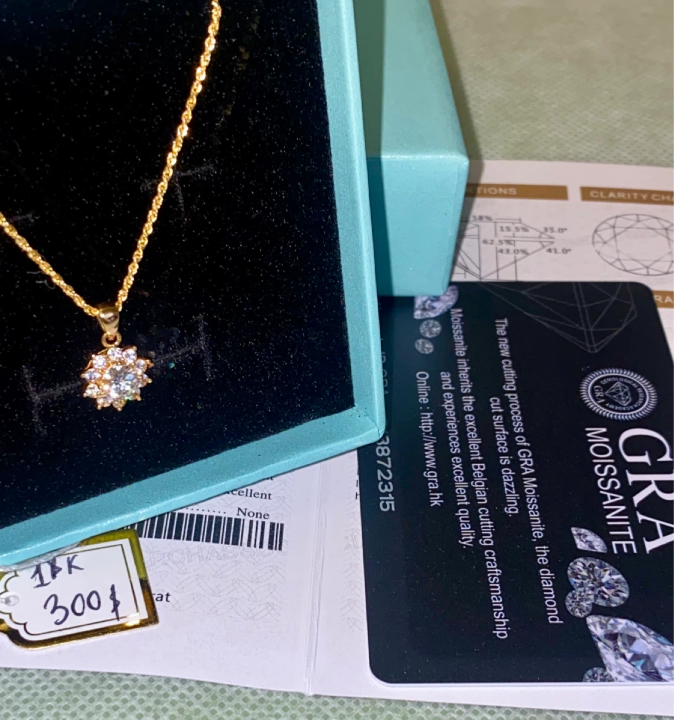 18 K Gold & Moissanites pendant necklace - photo 3