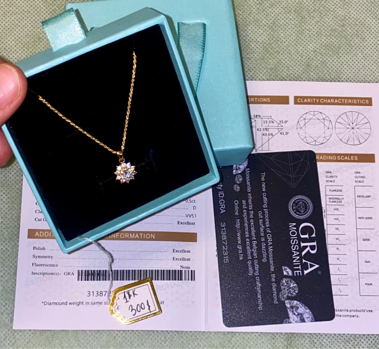 18 K Gold & Moissanites pendant necklace - photo 2