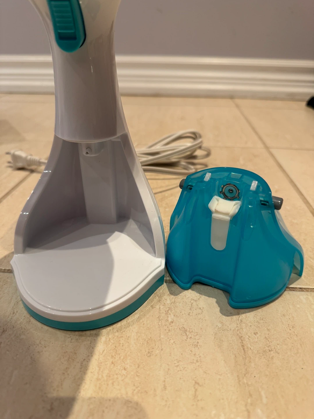 BEAUTURAL Handheld Garment Steamer - photo 4