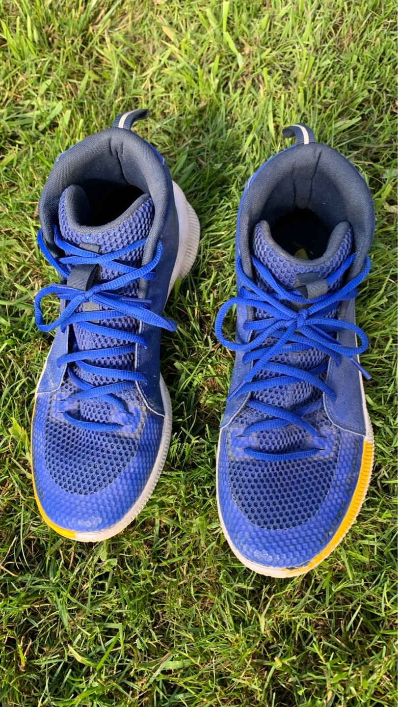 Under Armour Blue Basketball Shoes - Men’s Size 10 ⚽️