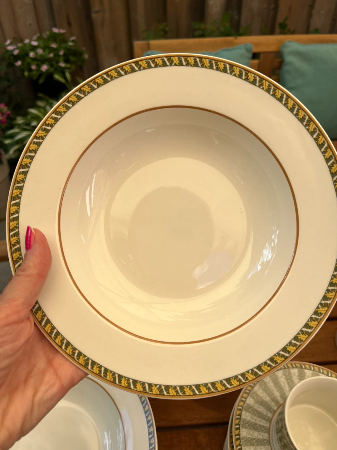 Vintage Dinnerware Set in sage green - photo 4