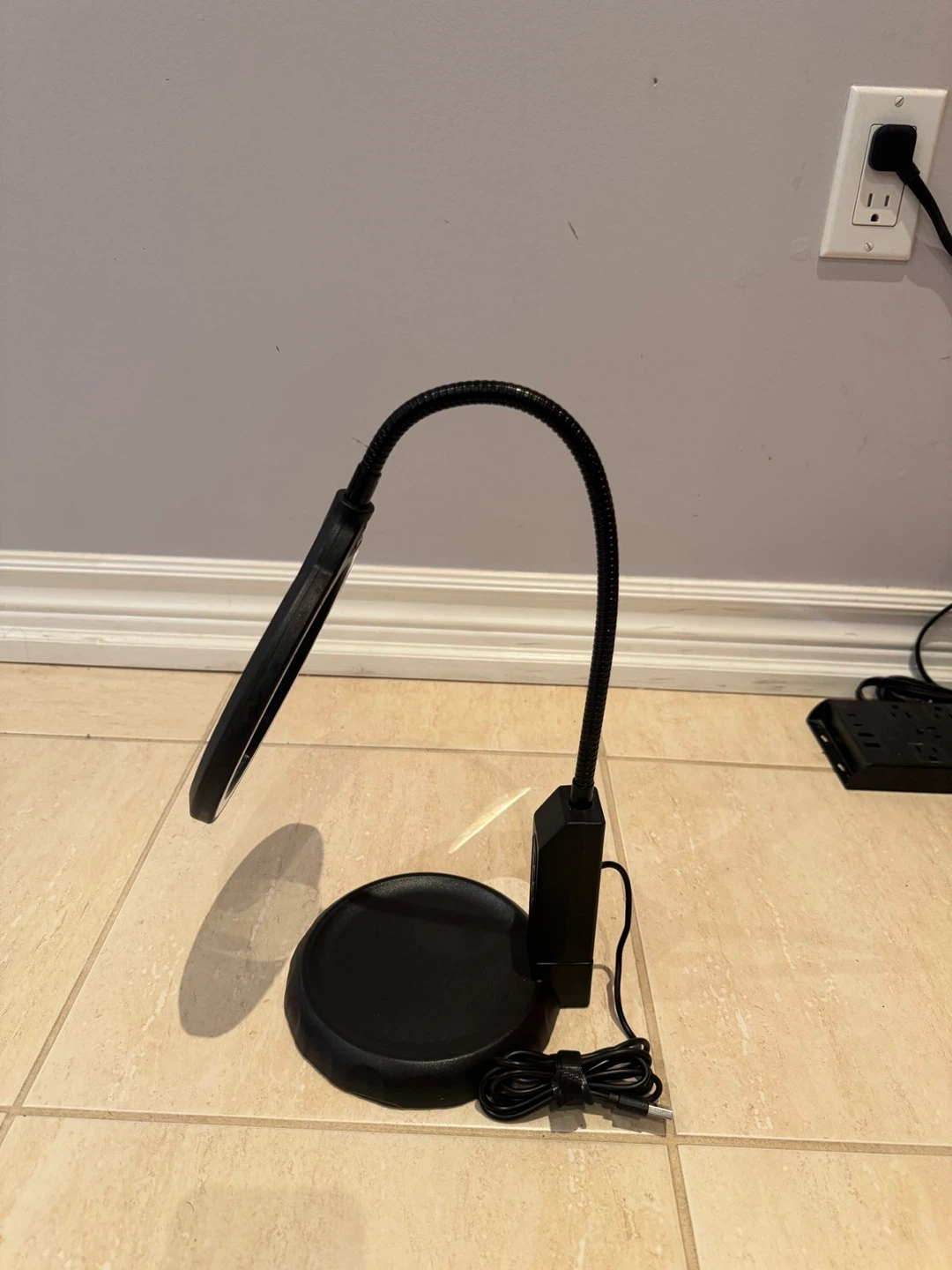 Black Magnifying Lamp with Adjustable LED Light - photo 2