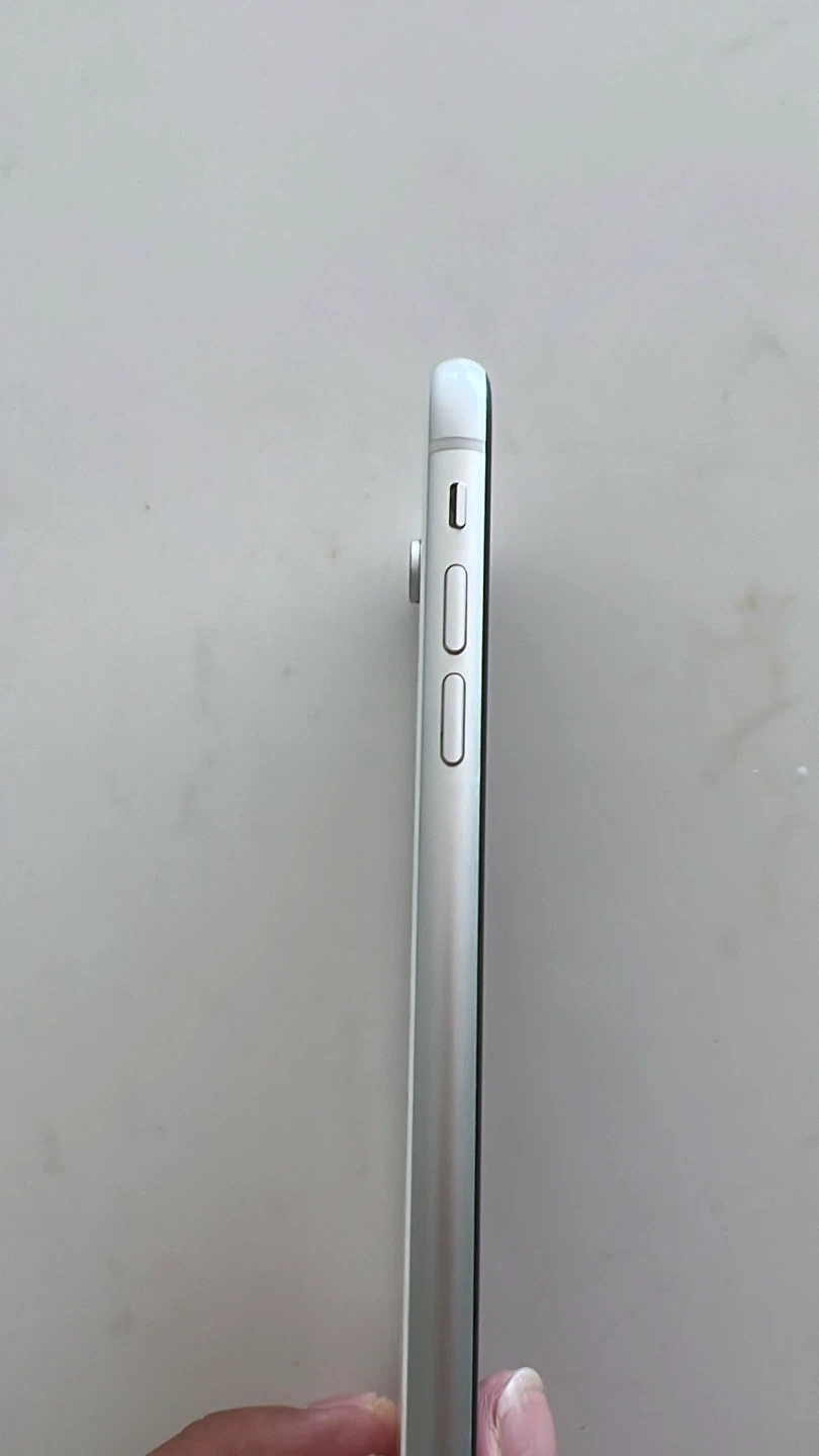 $165 UNUSED IPHONE XR CRYSTAL WHITE64GB w/ iOS 26 - photo 5
