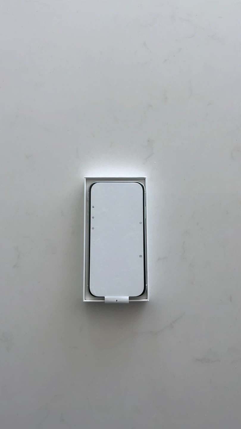 $165 UNUSED IPHONE XR CRYSTAL WHITE64GB w/ iOS 26 - photo 3