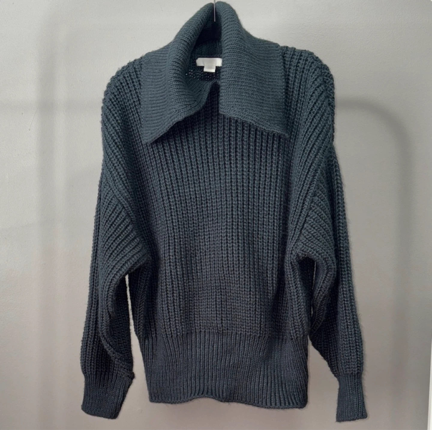 H&M Chunky Knit Sweater 💙