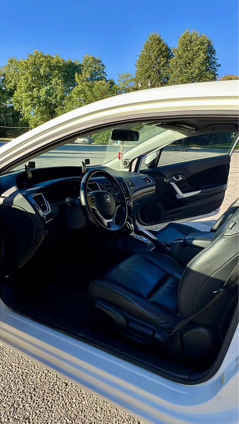 2013 White Honda Civic Coupe - photo 4