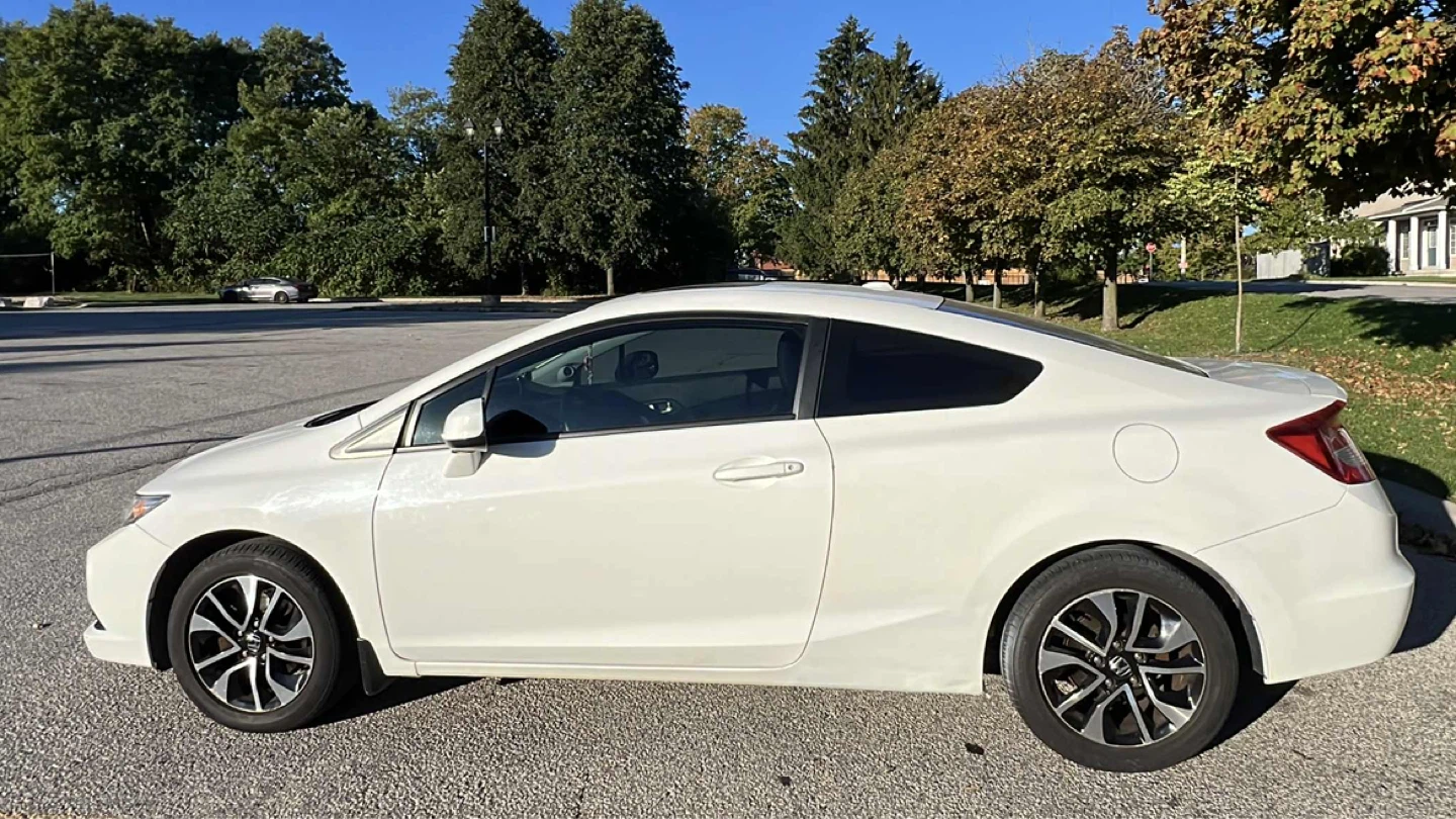 2013 White Honda Civic Coupe