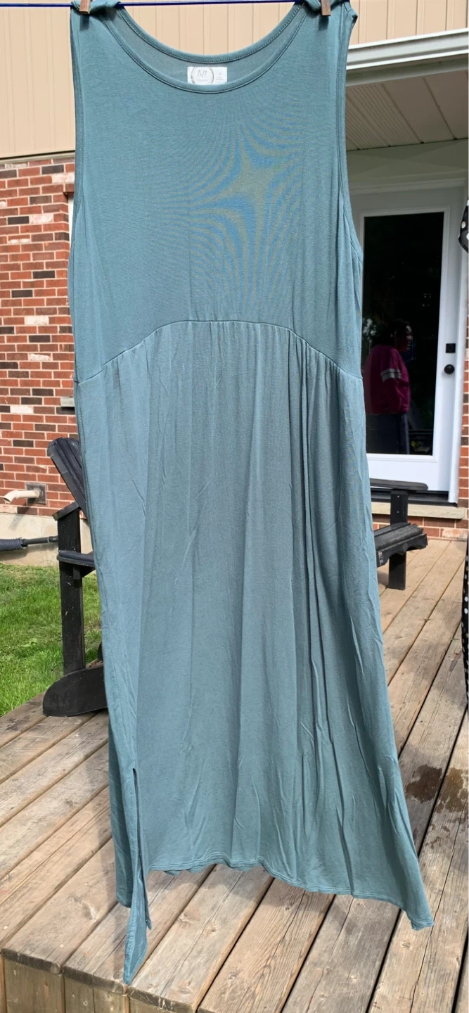 Maurices Green Sleeveless Maxi Dress - 1X ⚽️