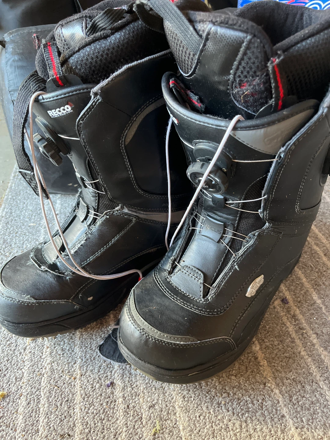 Vans "Off The Wall" Snowboard Boots