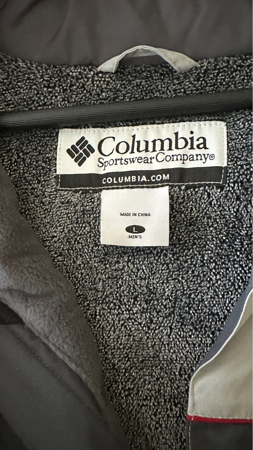 Columbia Sportswear Company Men's Jacket - Size L
