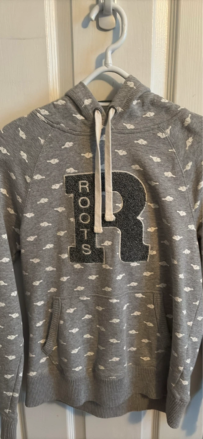 Women roots hoodie size small