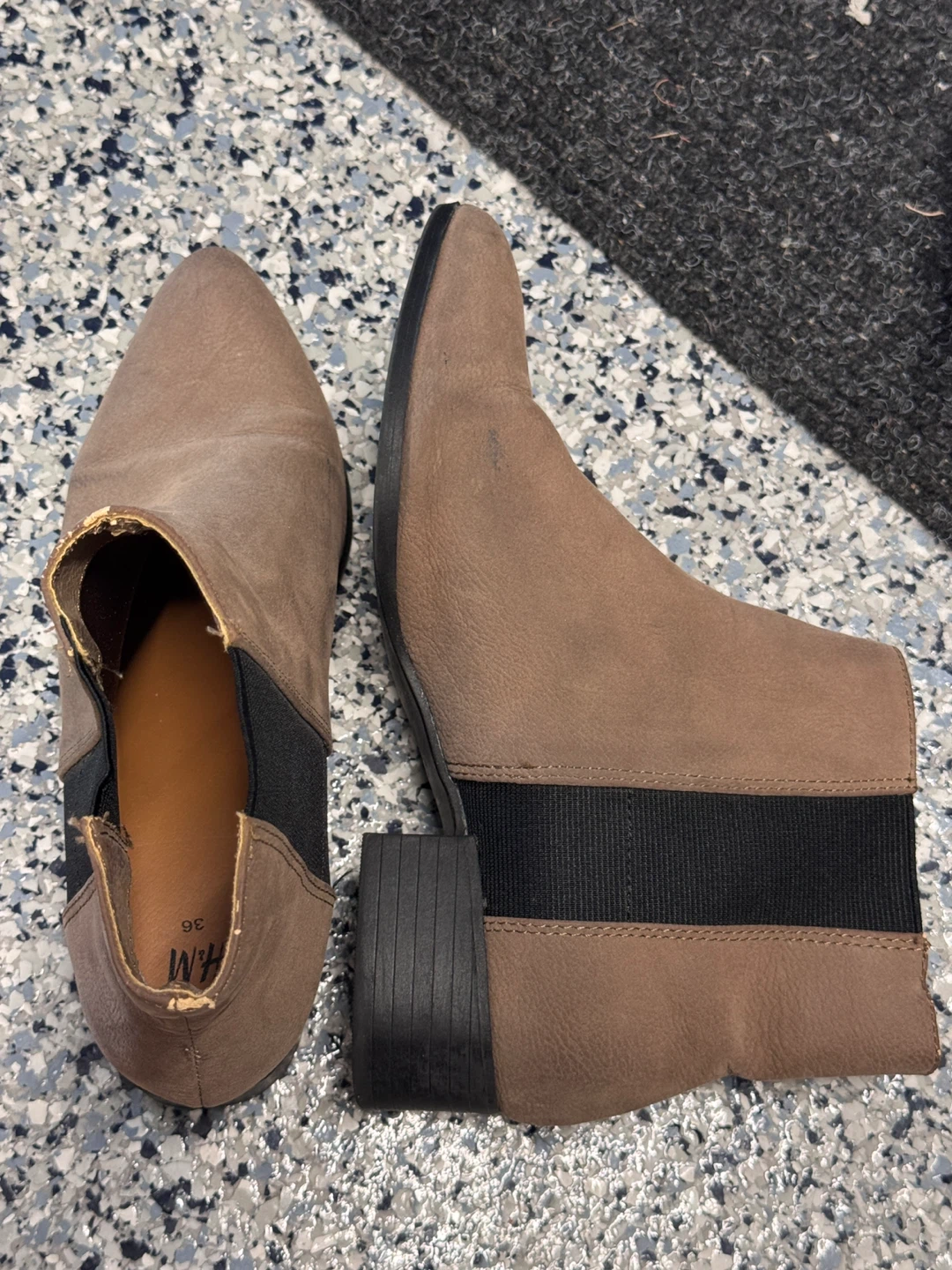 Women shoes size 6-6.5. $5 per pair - photo 4